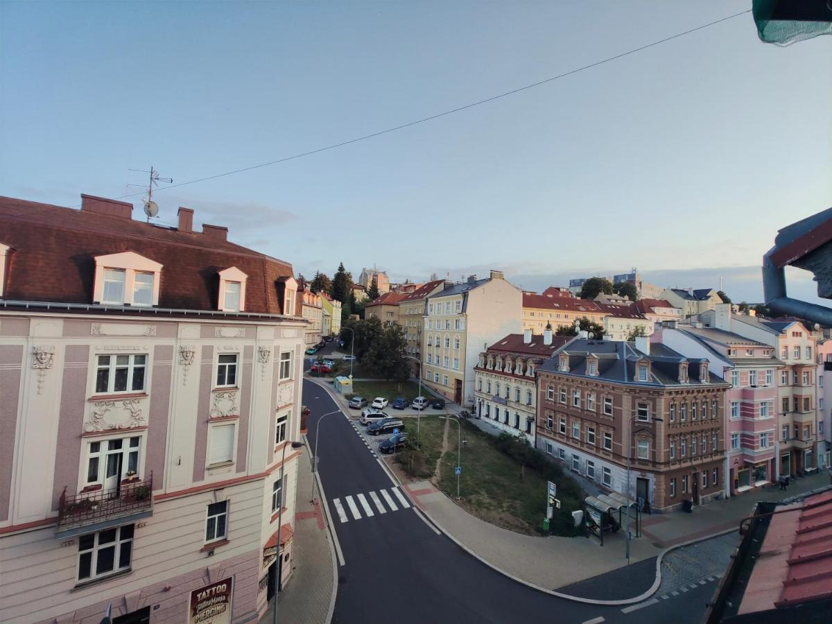 Apartmán v centru Karlovy Vary Esterno foto